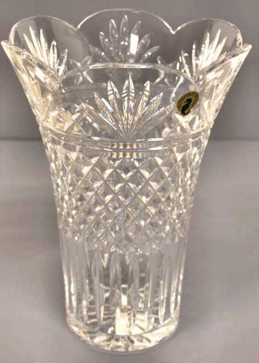 BOXED WATERFORD CRYSTAL VASE, SIERRA PATTERN