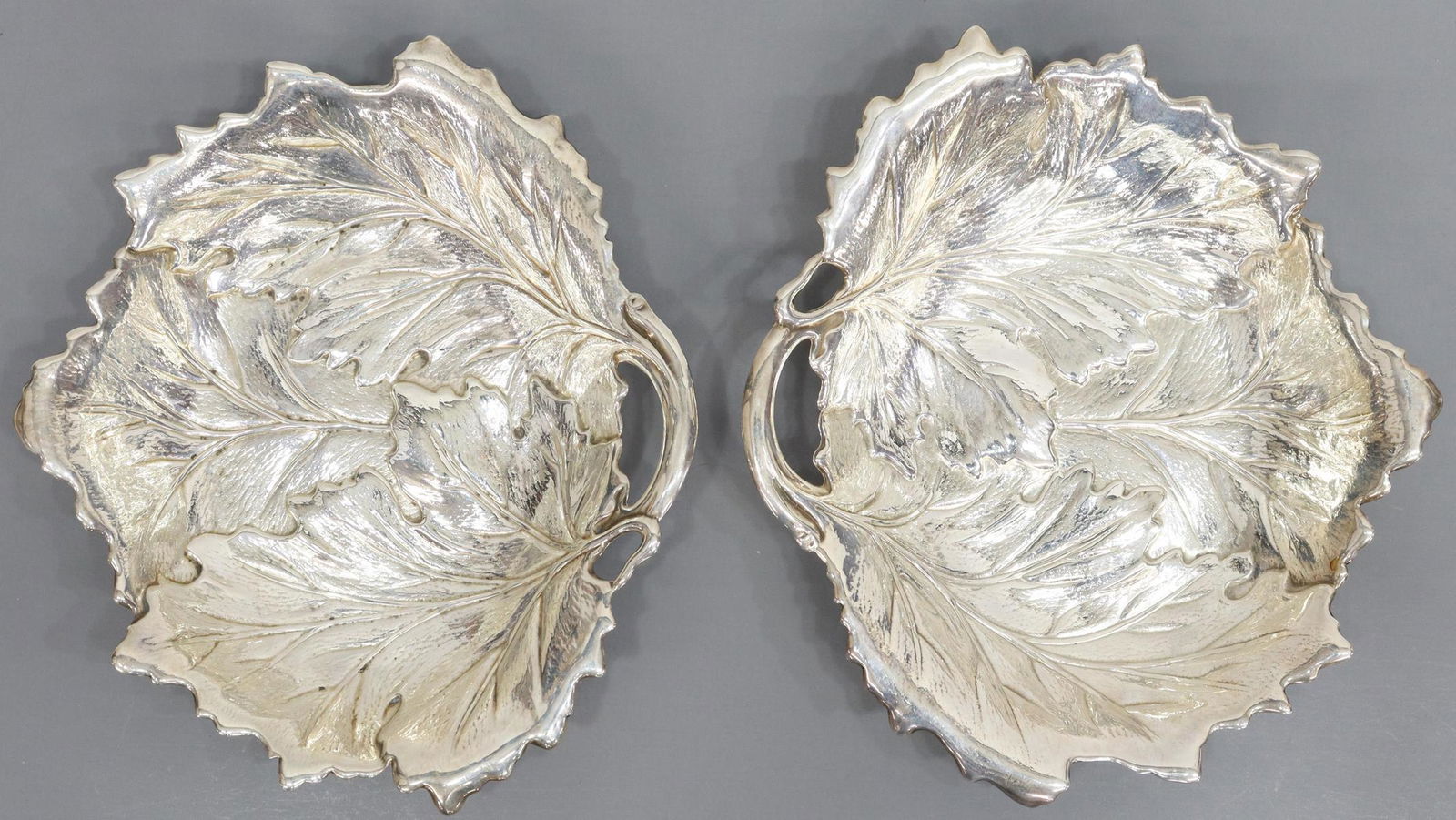 (2) INTERNATIONAL STERLING SILVER LEAF FORM BOWLS (1 of 3)
