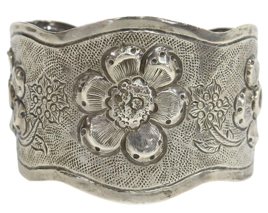 MEXICO STERLING SILVER CUFF BRACELET (1 of 5)