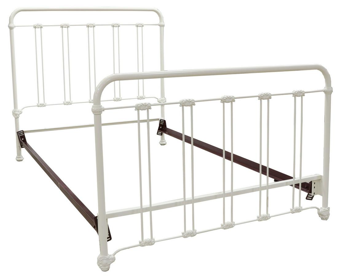 VICTORIAN STYLE WHITE PAINTED CAST IRON BED Barnebys