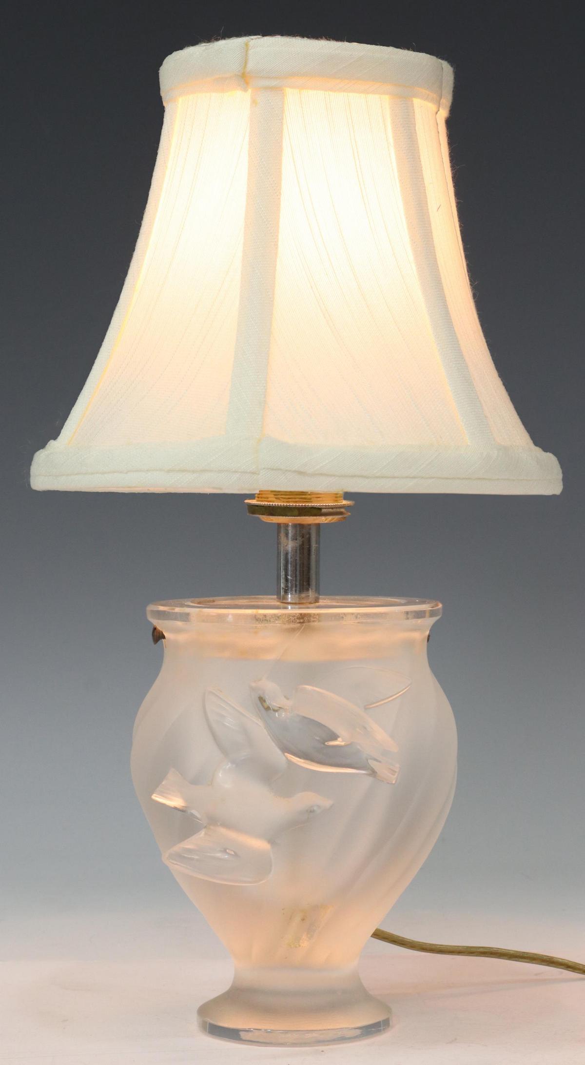 LALIQUE FRANCE 'ROSINE' FROSTED TABLE LAMP (1 of 5)