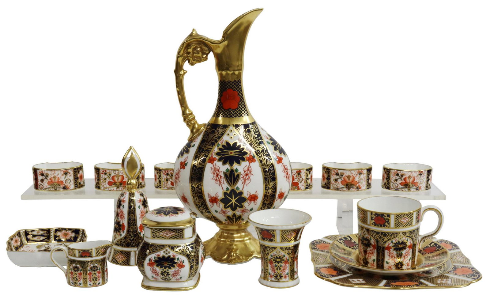 (15) ROYAL CROWN DERBY 'OLD IMARI' TABLEWARE: (lot of 15) English bone china tableware, Royal Crown Derby, in the "Old Imari" pattern, no. 1128, decorated in parcel gilt, cobalt blue and orange floral pattern, each bearing the red overglaze mark 