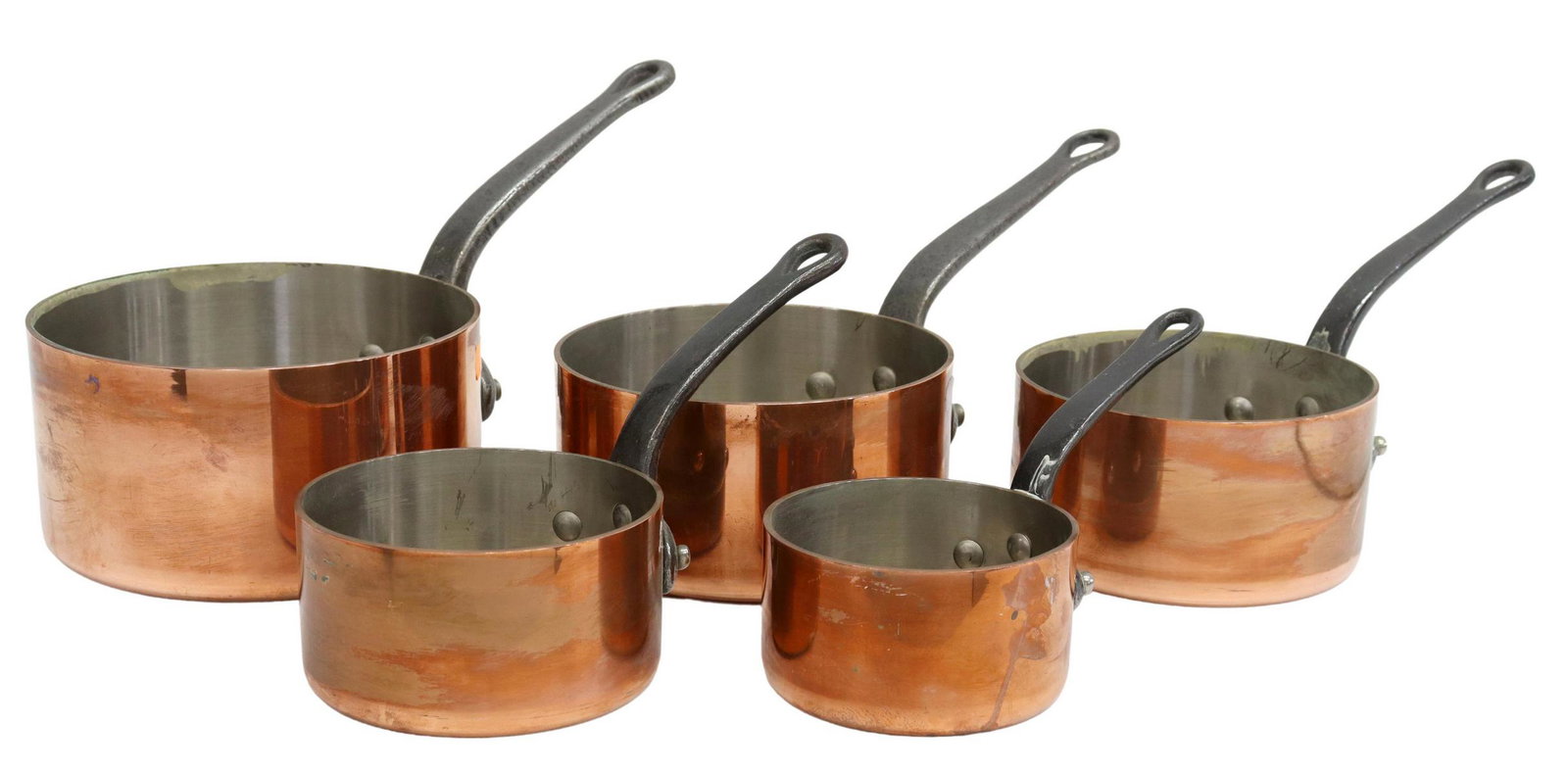(5) FRENCH MATFER COPPER GRADUATED SAUCEPANS: (lot of 5) French copper graduated saucepans, with iron handles, stamped made in France, Matfer retail stamp with chef's toque, largest diameter (not including handle): approx 8 1/8"diam, smallest dia
