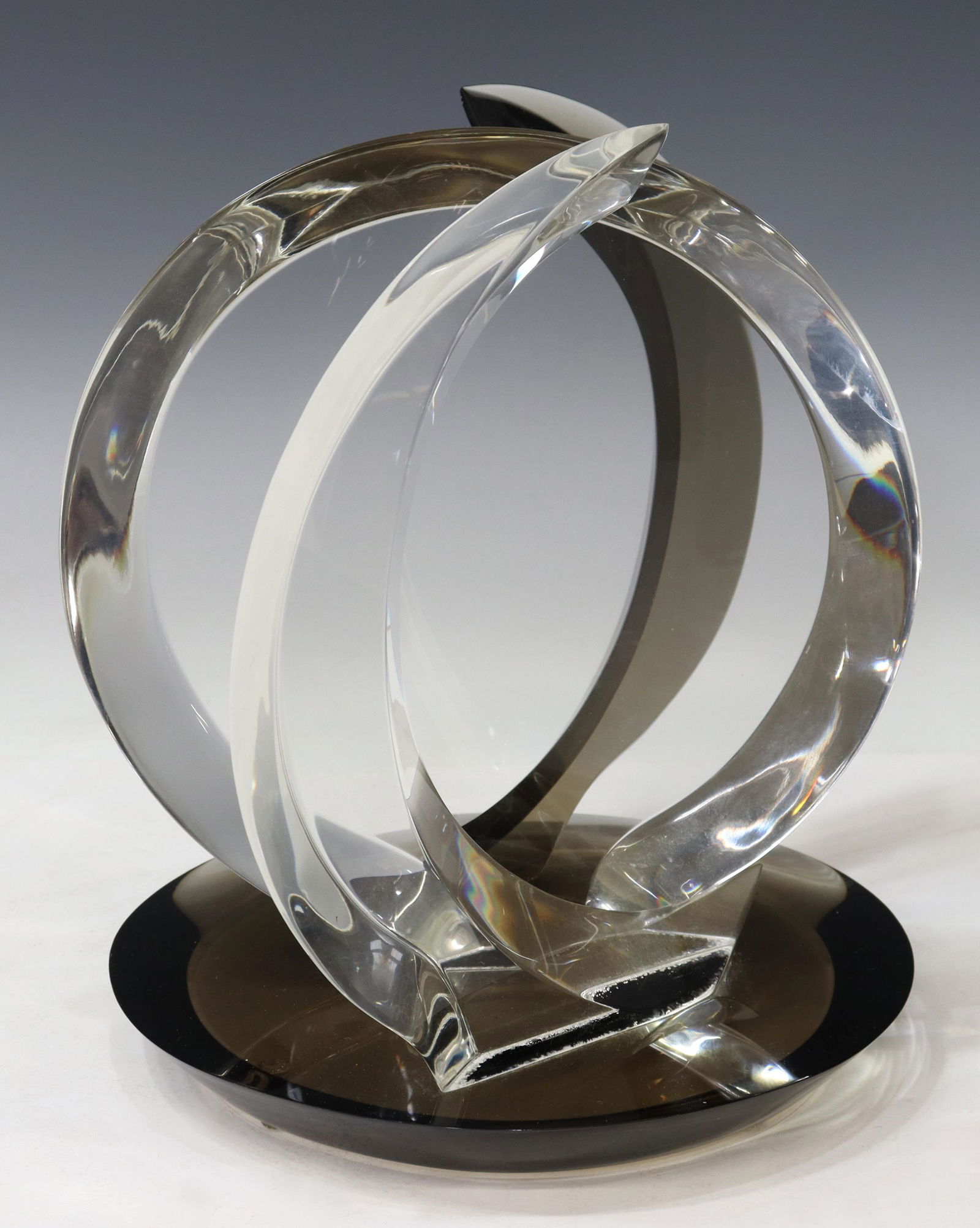 HIVO G. VAN TEAL MODERNIST ACRYLIC SCULPTURE: Modernist acrylic sculpture, signed Van Teal (Hivo G. Van Teal, Cuban-American, 20th c.), colorless and smoke acrylic geometric forms, approx 11"h, 6.5lbs Start Price: $200.00