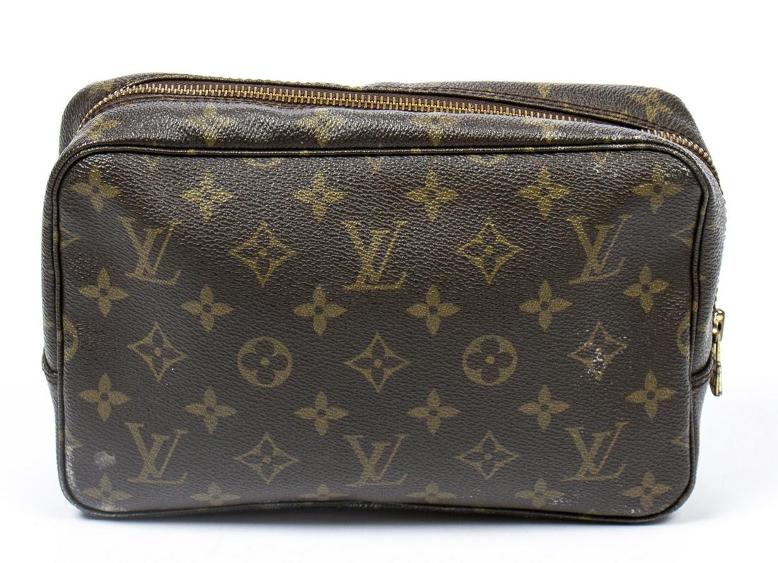 LOUIS VUITTON PM MONOGRAM CANVAS TOILETRY POUCH (1 of 7)
