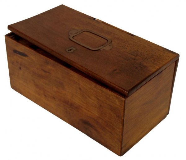 ANTIQUE TOBACCO PIPE BOX OR WORK BOX