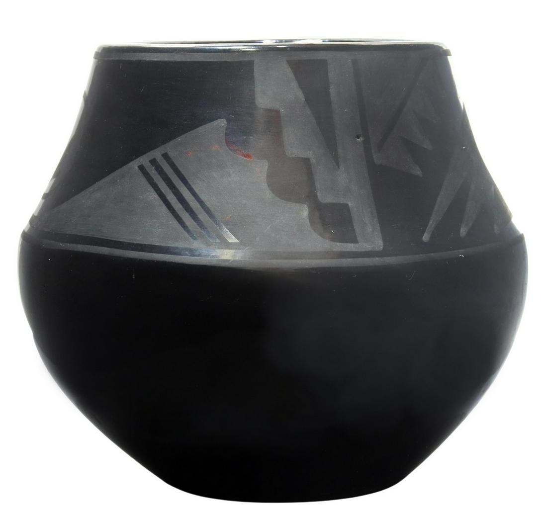 MARIA & JULIAN MARTINEZ SAN ILDEFONSO BLACKWARE: Native American blackware pottery jar, Maria Martinez (1887-1980) and Julian (Pocano) Martinez (1879-1943), San Ildefonso Pueblo, having tapered round body, decorated in a geometric pattern, signed Ma