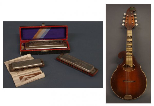 MUSICAL INSTRUMENT GROUP, MANDOLIN & HARMONICAS: (lot of 4) Musical instrument group comprising: (1) vintage Regal mandolin, Chicago, lacking guard, some scratches/wear overall, 24.5"l, 9.5"w; (2) M. Hohner harmonicas including one 'Super Chomonica'