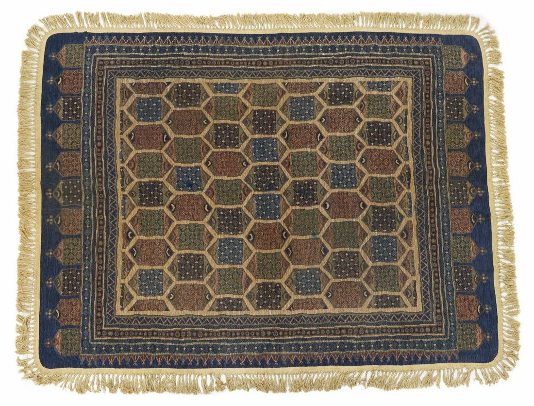 VINTAGE TABLE COVER WITH TASSEL TRIM (1 of 3)