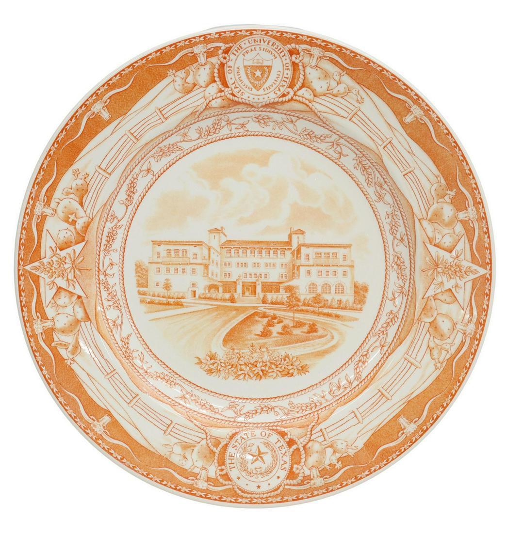 WEDGWOOD UT 'HOME EC BUILDING' COMMEMORATIVE PLATE (1 of 2)