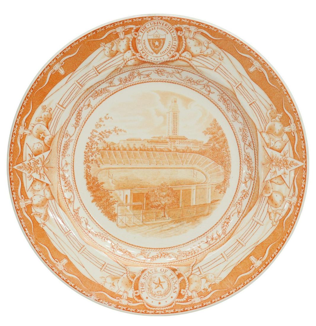 WEDGWOOD UT 'MEMORIAL STADIUM' COMMEMORATIVE PLATE (1 of 3)