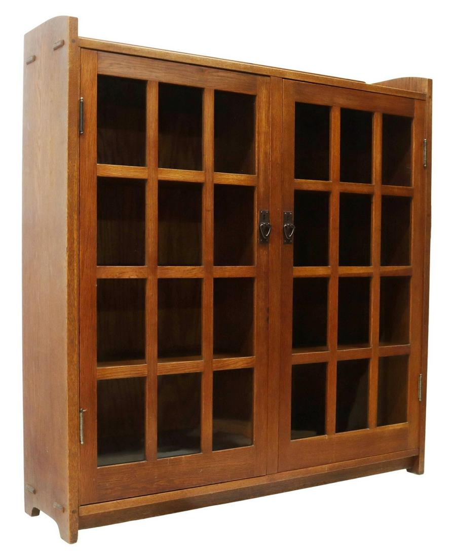 STICKLEY CRAFTSMAN #645 OAK BOOKCASE, c.1912-1916 (1 of 6)