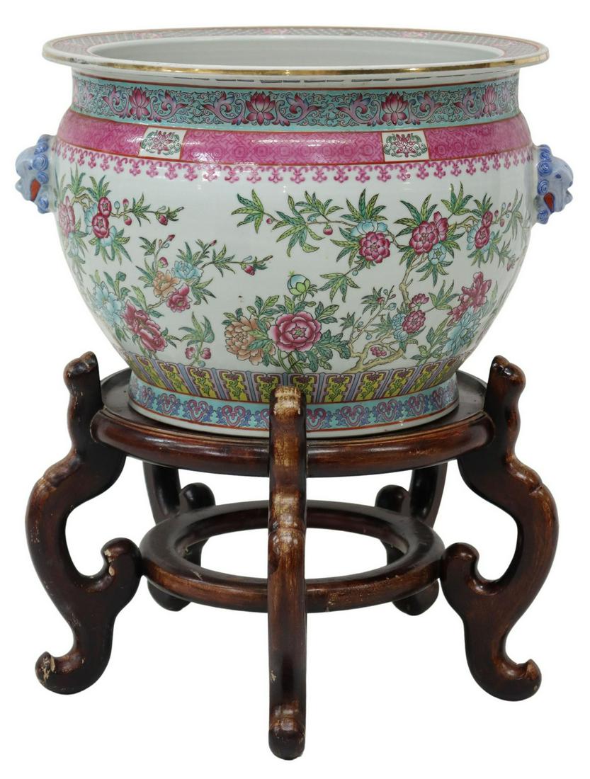 CHINESE FAMILLE ROSE PORCELAIN FISHBOWL ON STAND (1 of 6)