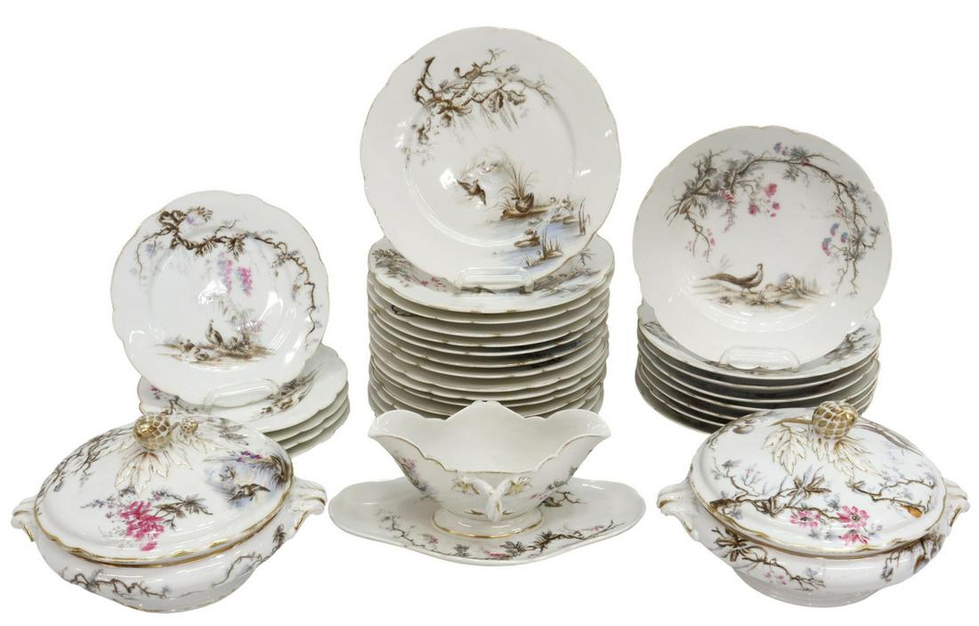 31) CONTINENTAL PORCELAIN HARLEQUIN DINNER SERVICE (1 of 3)