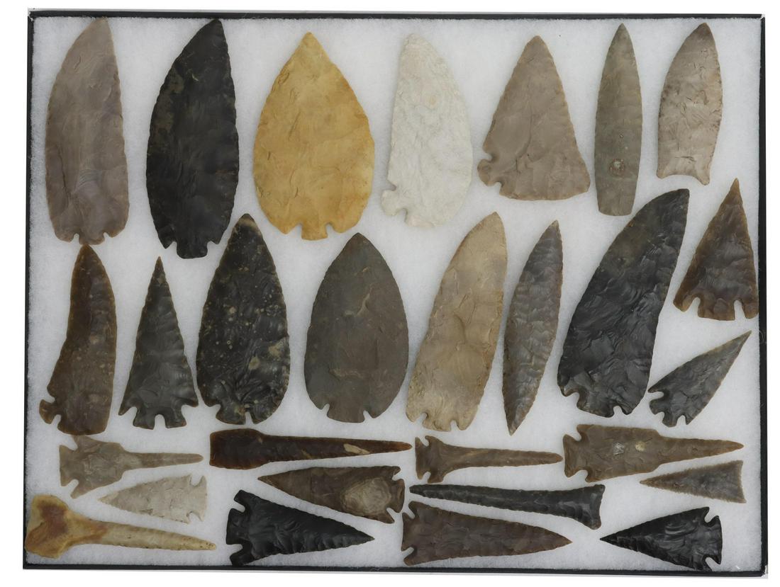 (29) MODERN ARROWHEADS, SPEAR POINTS, CORNER TANGS (1 of 2)