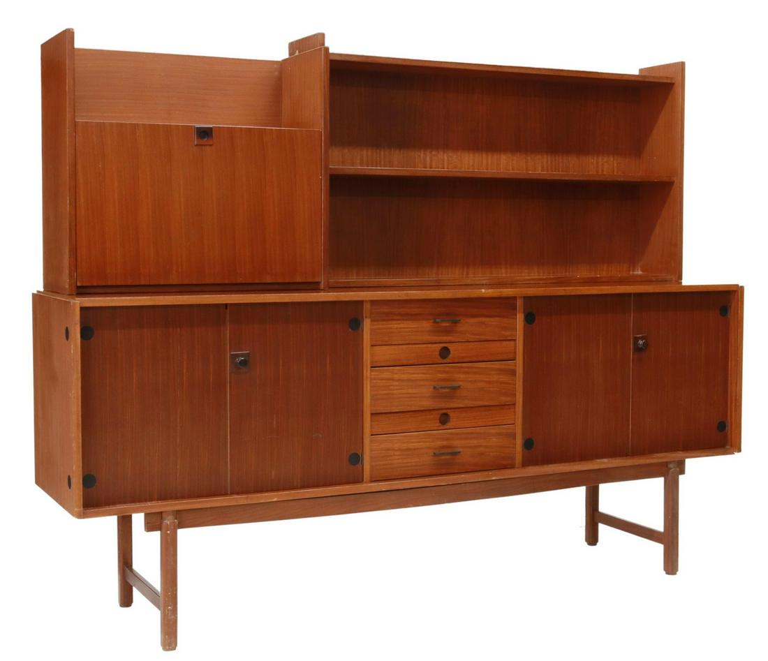 ITALIAN MID-CENTURY MODERN TEAK SIDEBOARD CREDENZA (1 of 4)