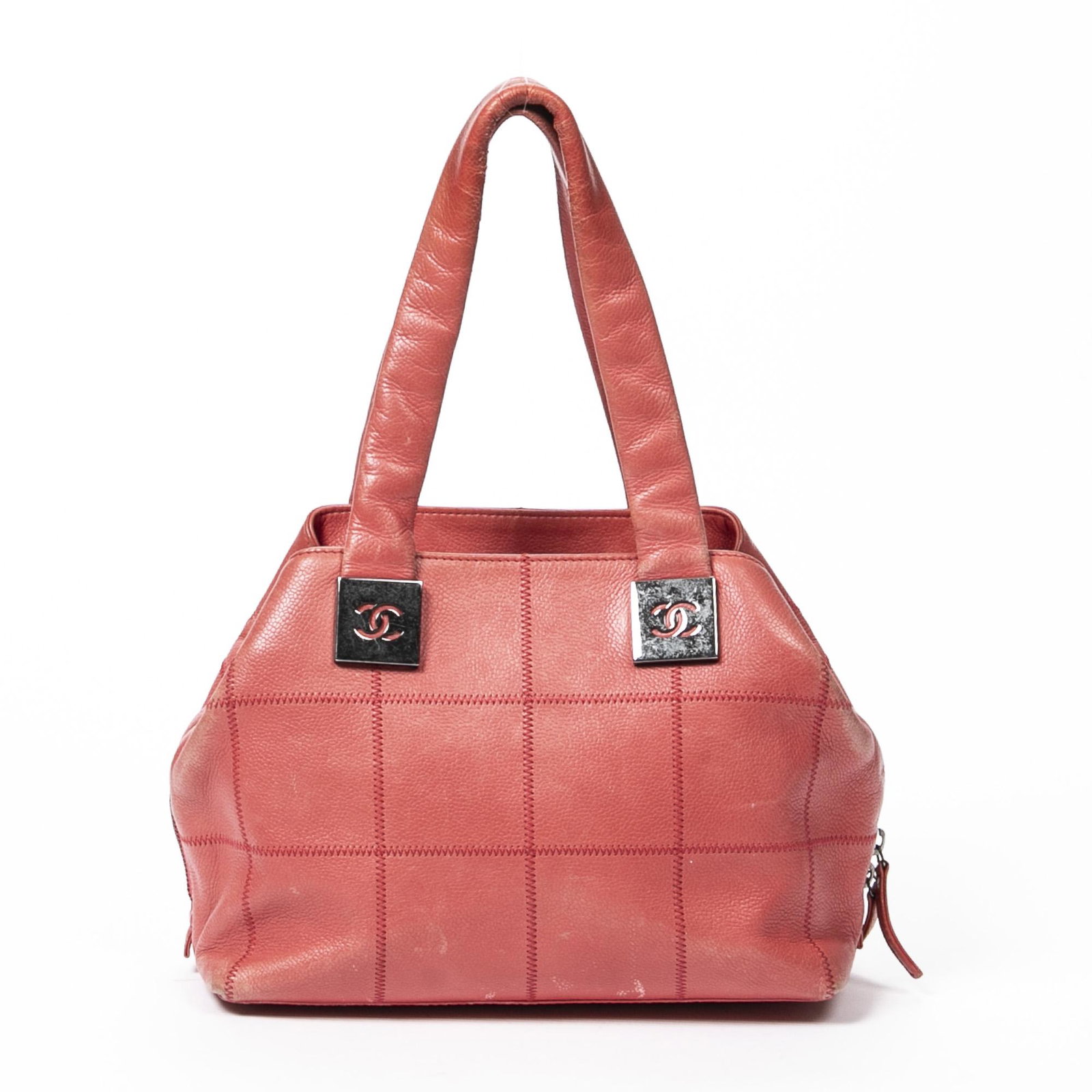 CHANEL CORAL 'CHOCOLATE BAR' LEATHER SHOULDER BAG: Chanel "Chocolate Bar" shoulder bag, in coral leather, silver-toned hardware, with dual flat handles, zip closure at top, opening to monogram lining, containing single zip pocket, retaining authentici
