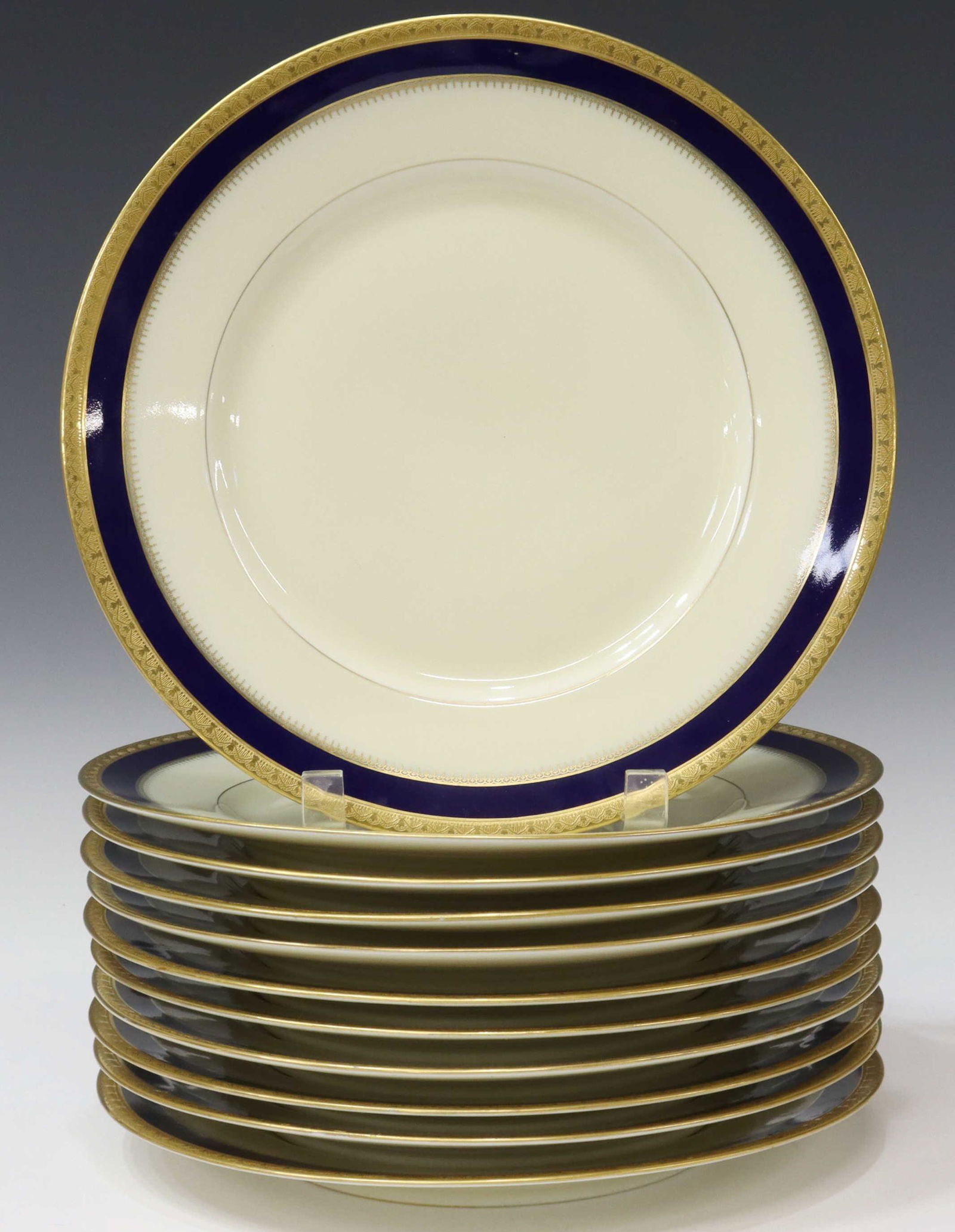 (11) BLACK KNIGHT 'FONTAINBLEAU' DINNER PLATES (1 of 2)