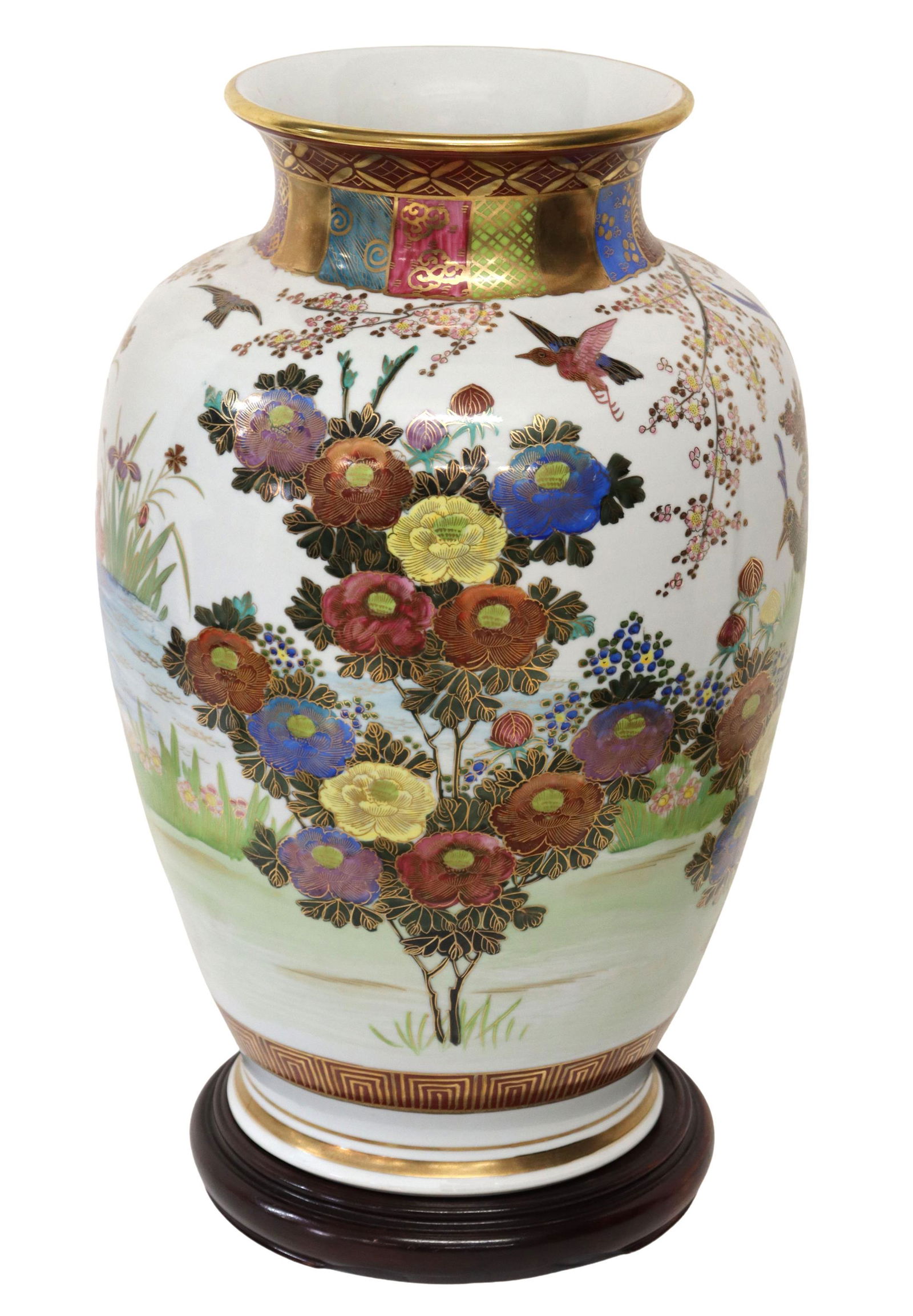 LARGE JAPANESE SATSUMA PARCEL GILT PORCELAIN VASE (1 of 5)