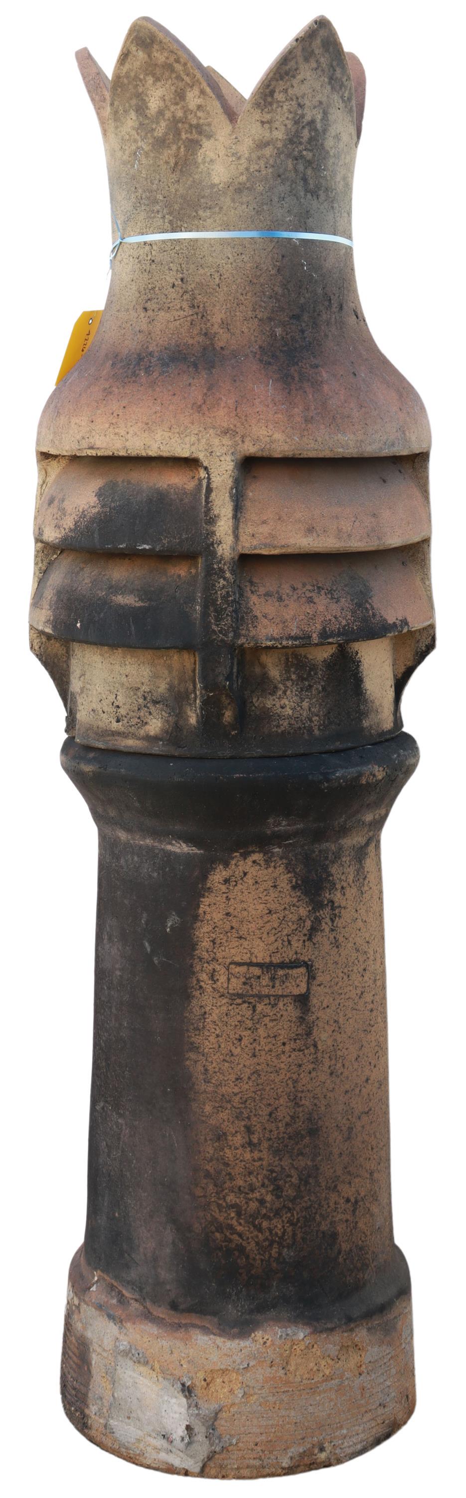 ENGLISH ARCHITECTURAL TERRACOTTA CHIMNEY POT (1 of 2)