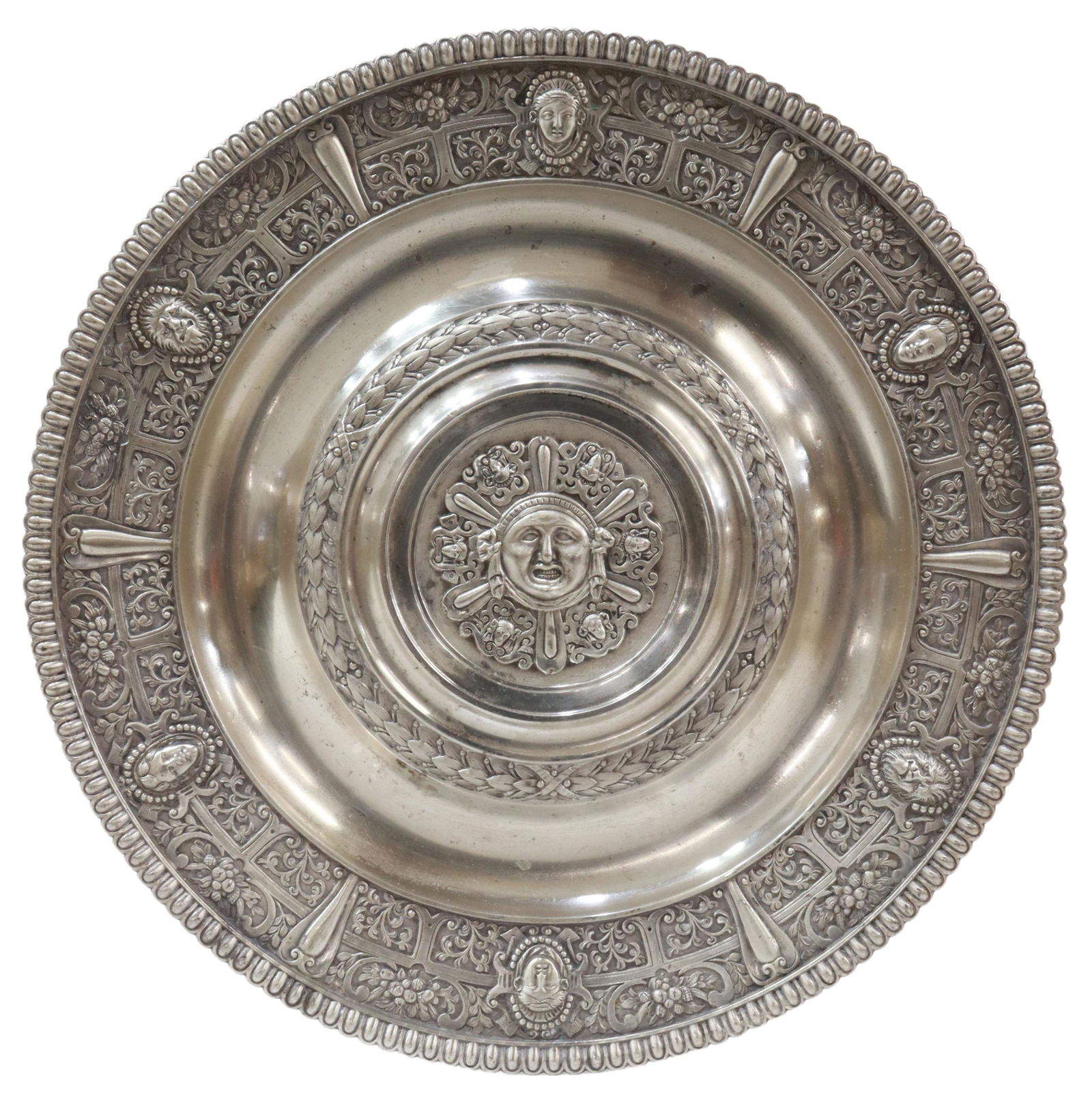 ENGLISH GEORGE ANGELL CELLINI STERLING CHARGER (1 of 3)