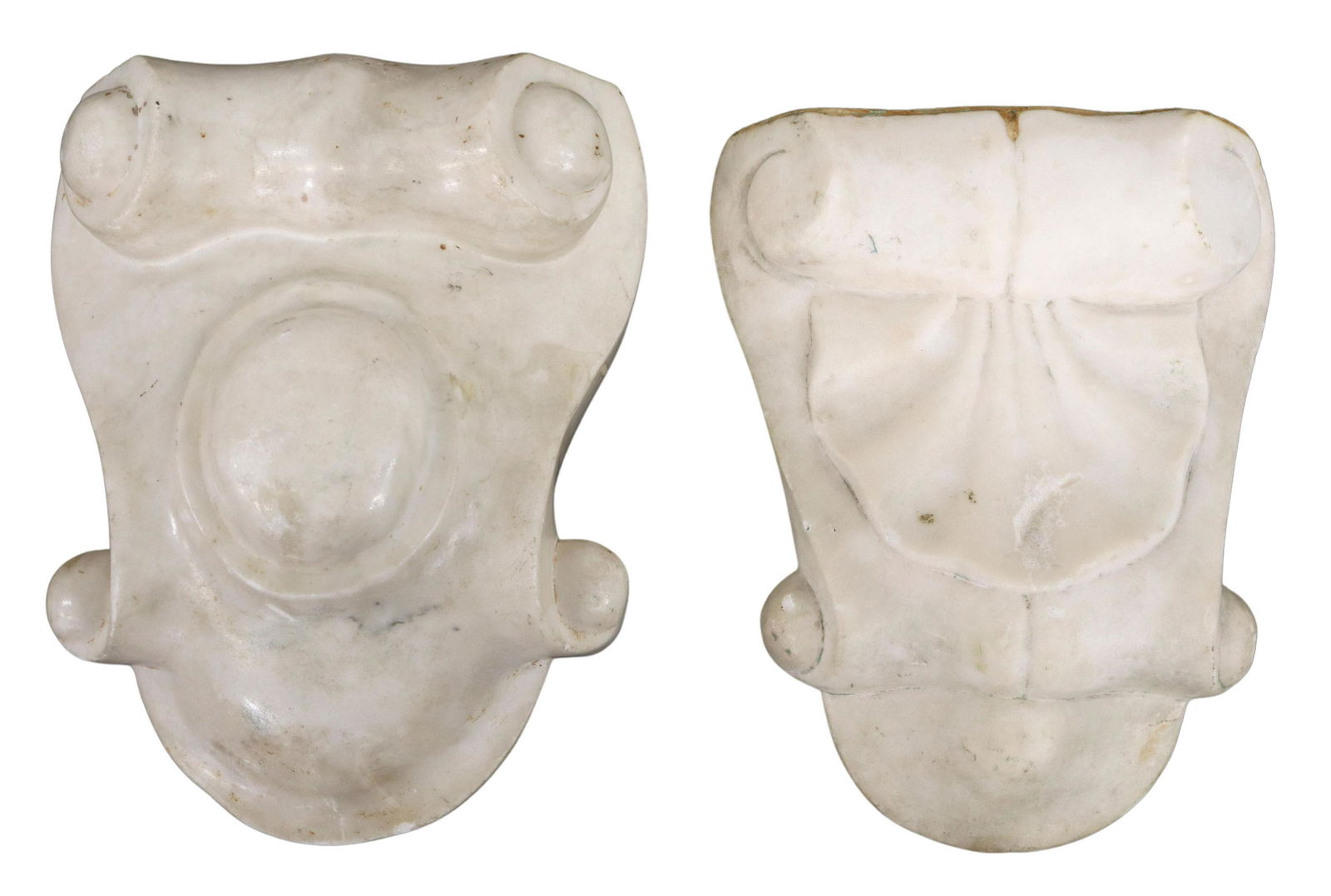 2) ITALIAN ARCHITECTUAL MARBLE ARMORIAL CARTOUCHES (1 of 2)