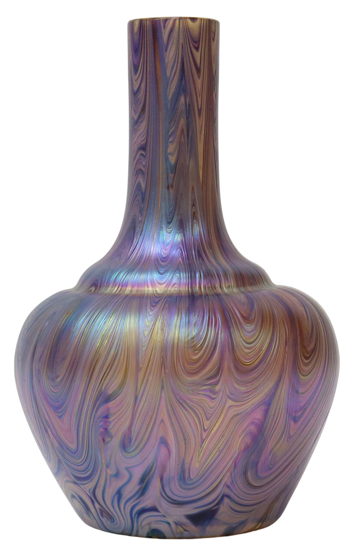 KRALIK (ATTRIB.) IRIDESCENT ART GLASS BOTTLE VASE (1 of 4)
