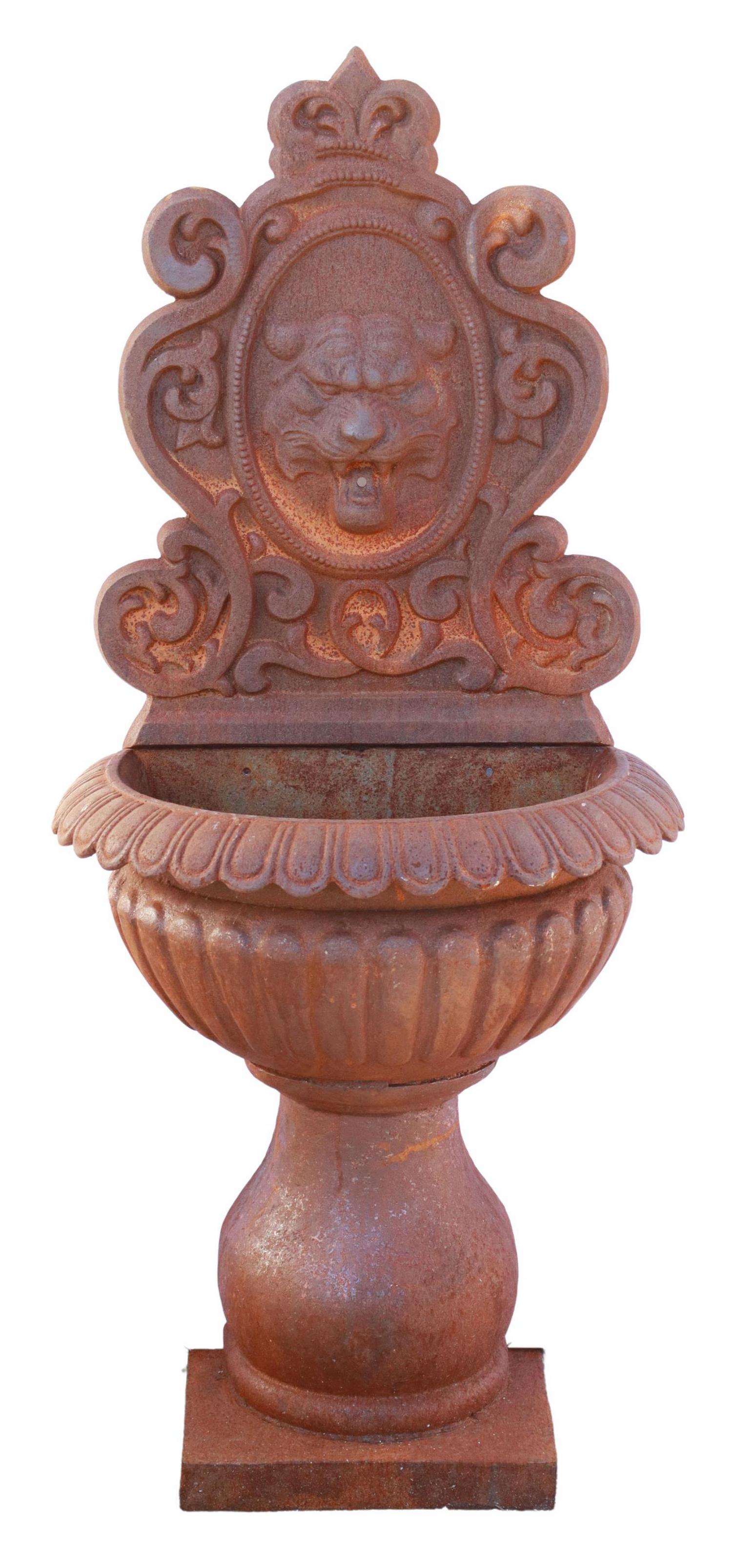 CAST IRON WALL-MOUNTED TIGER GARDEN FOUNTAIN (1 of 3)