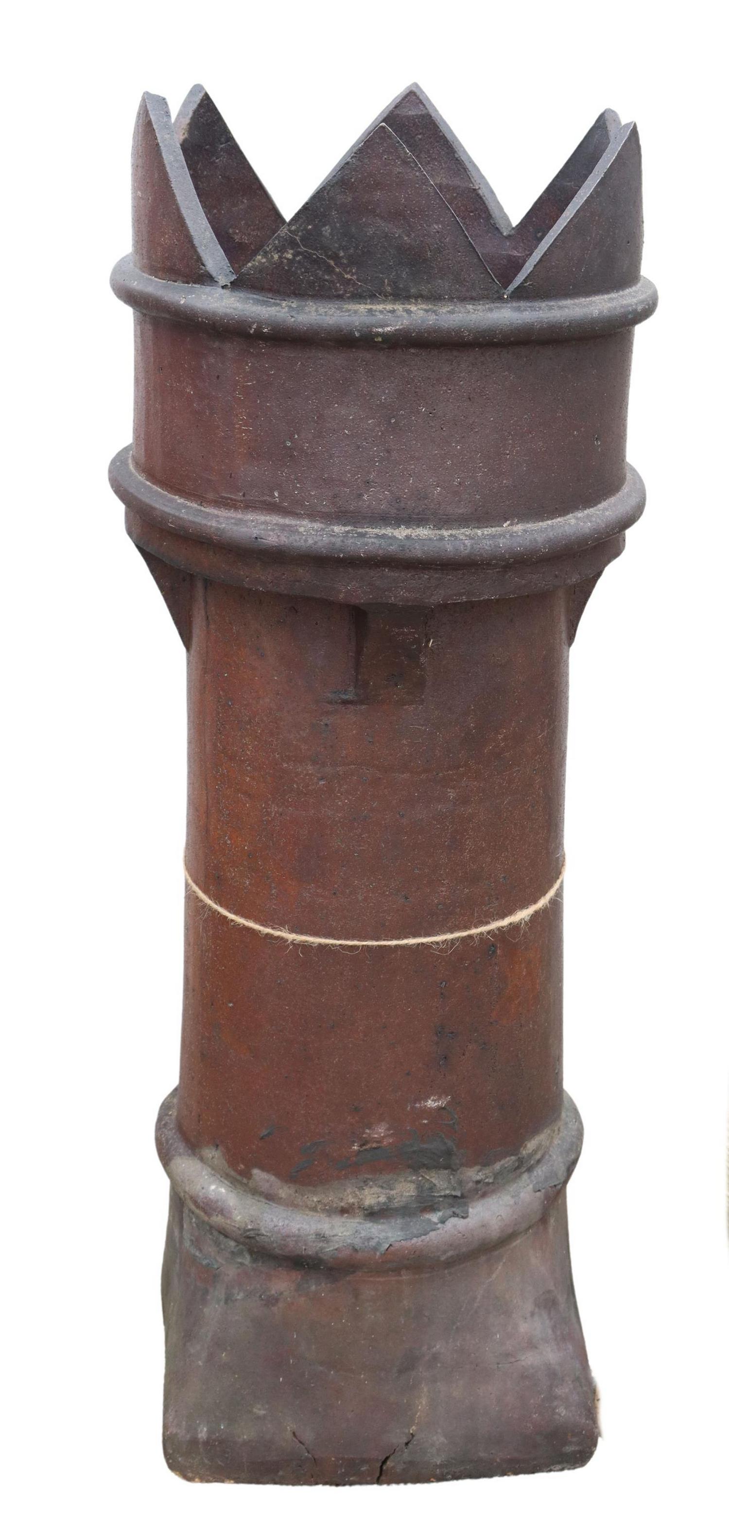 ENGLISH TURRET-FORM CHIMNEY POT (1 of 3)
