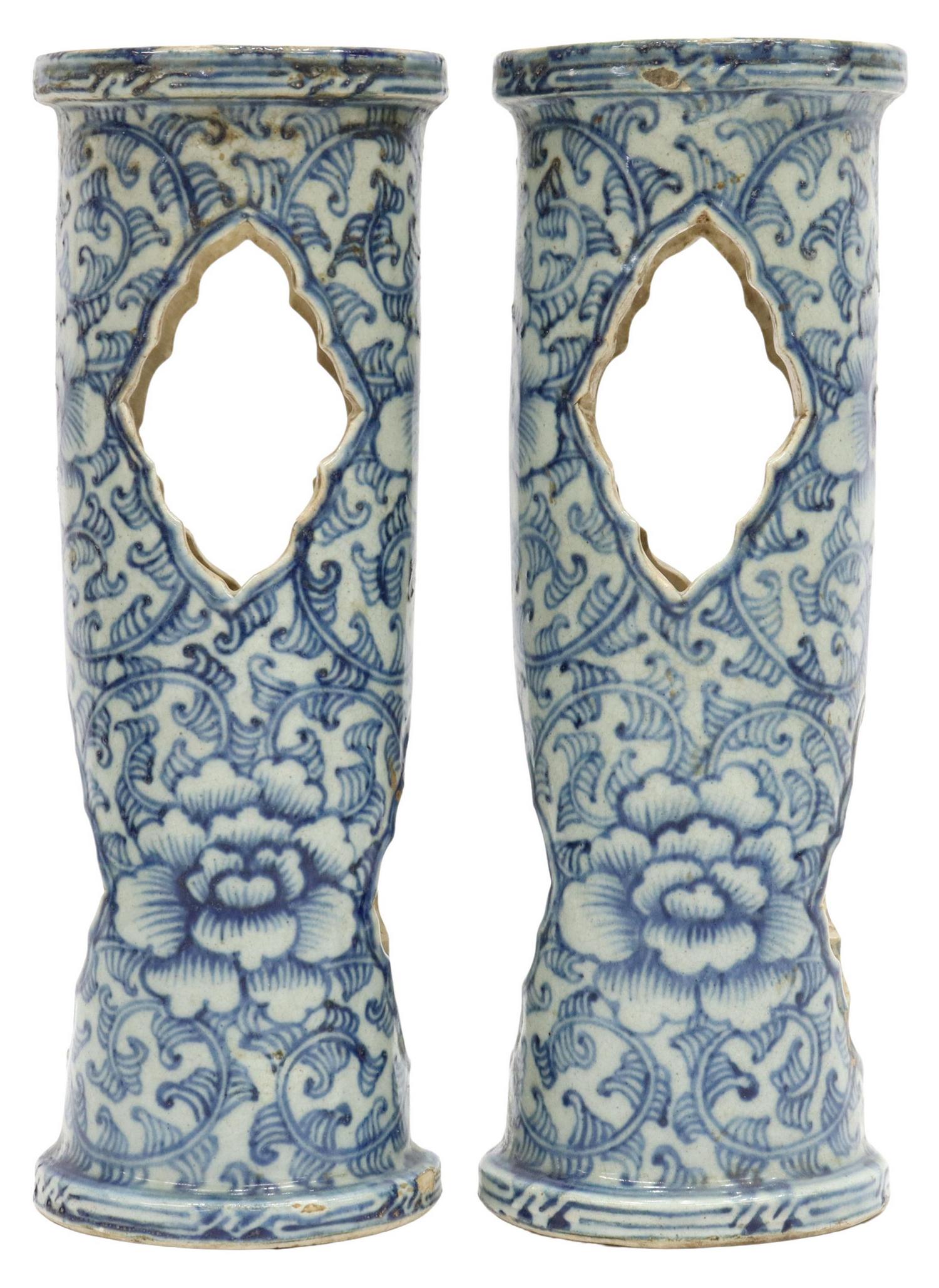 (2) CHINESE BLUE & WHITE PORCELAIN HAT STANDS (1 of 4)