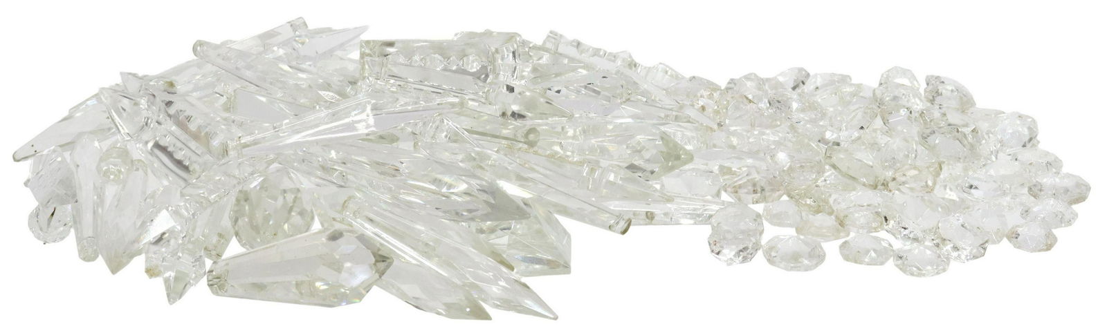 (LOT) CHANDELIER CRYSTAL U-DROP PRISMS, SPEARS (1 of 2)