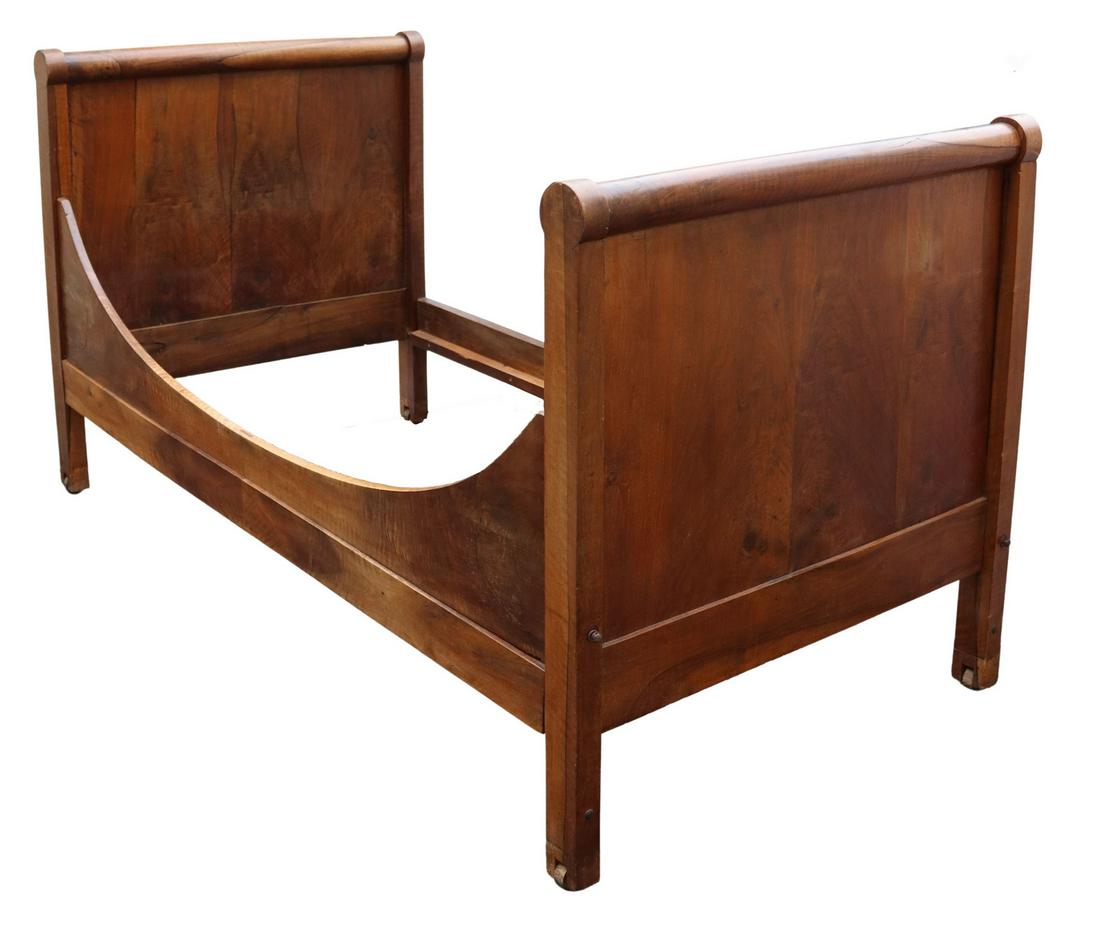 FRENCH LOUIS PHILIPPE PERIOD WALNUT ALCOVE BED (1 of 3)