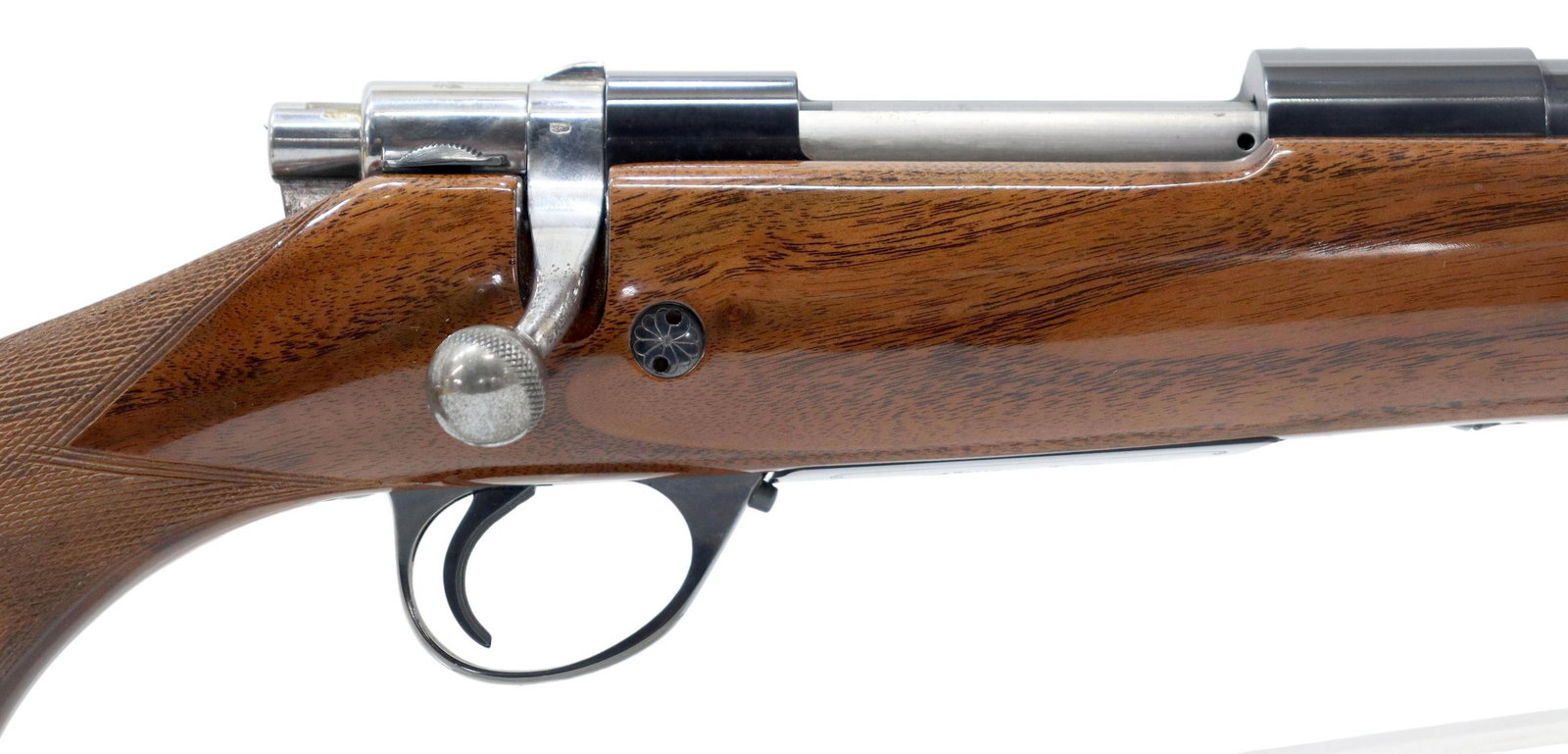 BROWNING SAFARI .243 BOLT ACTION RIFLE, NOT FIRED: Browning Safari Grade rifle, mfg. in Finland by Sako for Browning, bolt action, .243 caliber, 22" barrel, hooded front sight, adjustable rear sight, drilled for scope, gloss finished checkered stock w