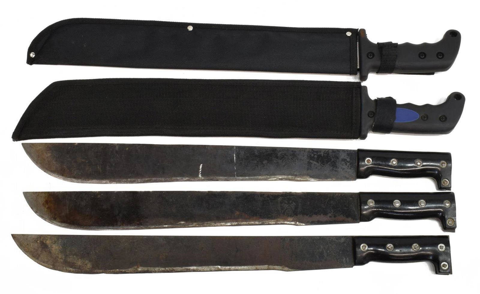 (5) VINTAGE BULL DOG LOGO MACHETES, 2 RECENT MAKE: (lot of 5) Machetes: (3) vintage with Bull Dog logo, Japan, overall: approx 22.75"l; (2) unmarked, recent manufacture, (one) marked China, overall with scabbard: approx 24"l; 5lbs total (for shipping