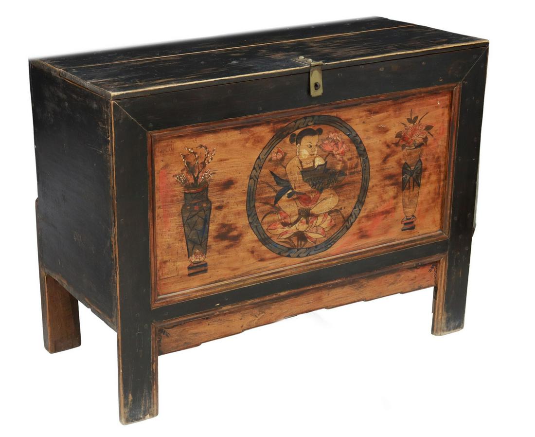 CHINESE PAINTED WOOD STORAGE CHEST (1 of 5)