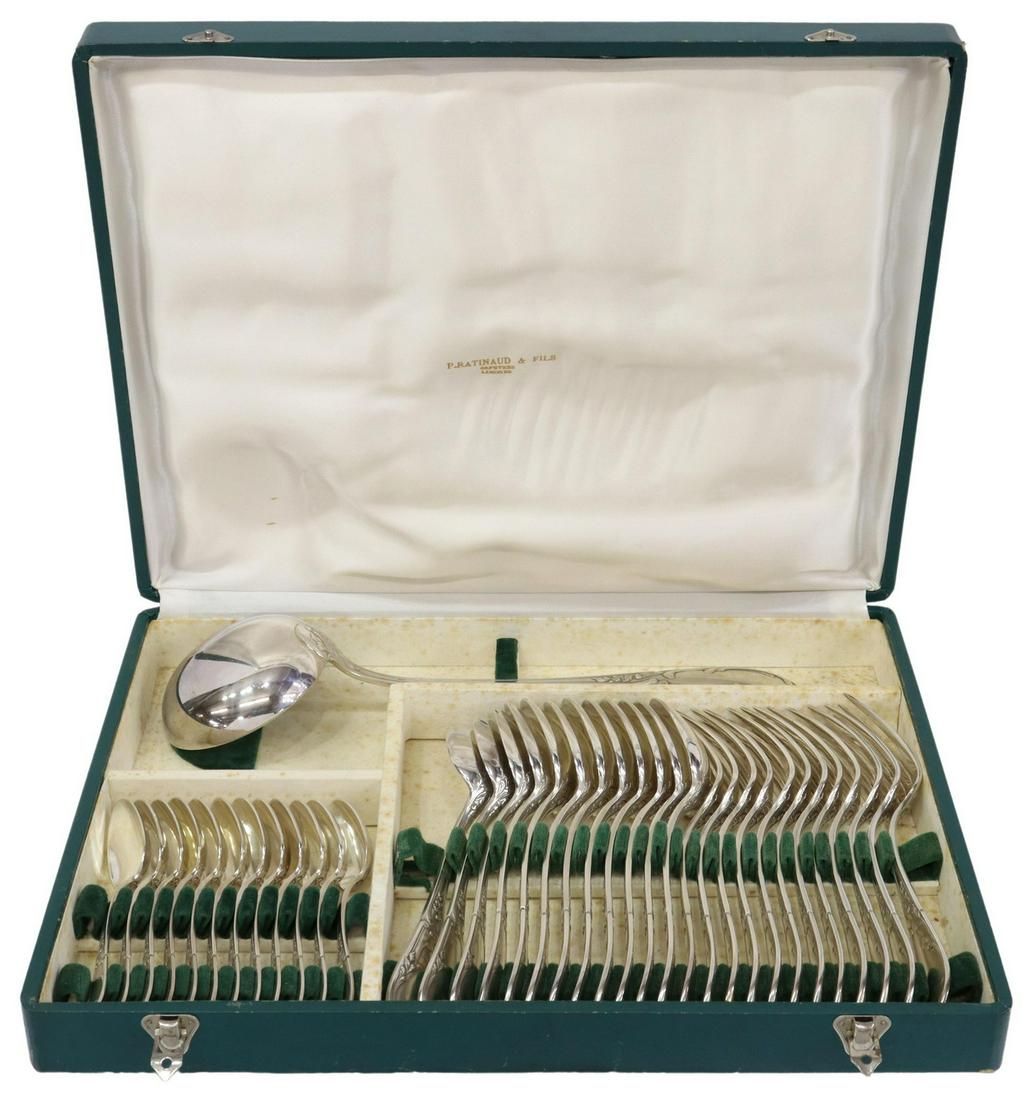 (37) FRENCH SFAM SILVERPLATE FLATWARE SERVICE (1 of 6)