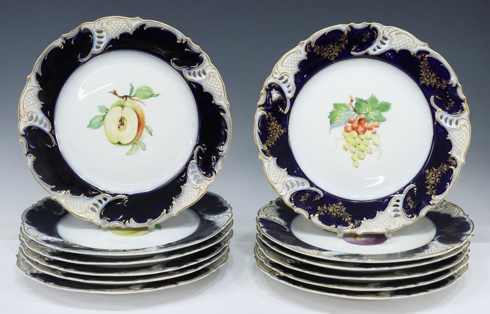 (12) GERMAN NYMPHENBURG COBALT RIM FRUIT PLATES (1 of 5)