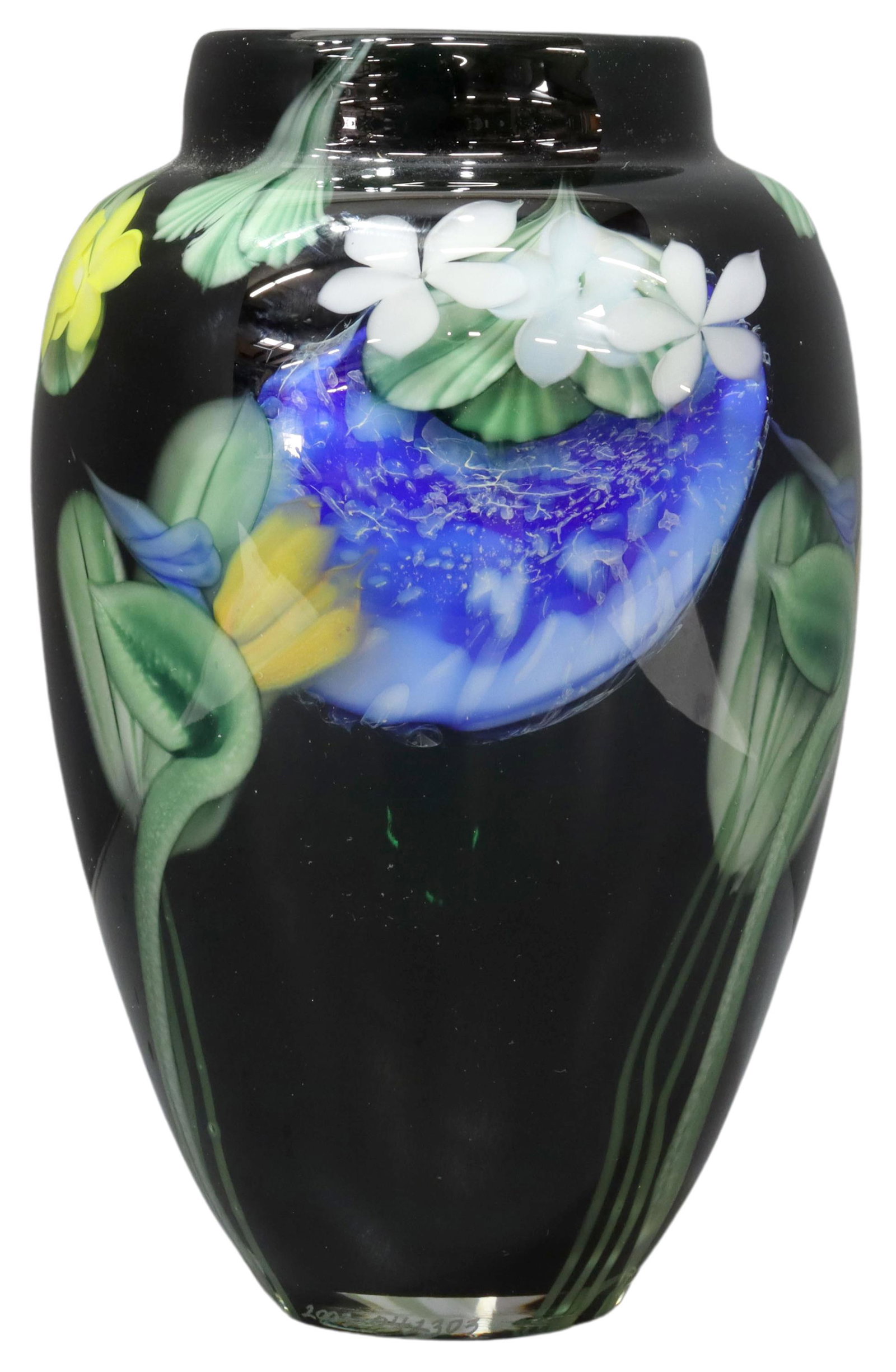 DANIEL SALAZAR (B.1956) LUNDBERG PAPERWEIGHT VASE: Art glass paperweight vase, Daniel Salazar (American, b.1956) for Lundberg Studios, 2003, number 042303, dark green body with cased flowers, engraved signatures around foot, approx 6.25"h, 3 7/8"diam,