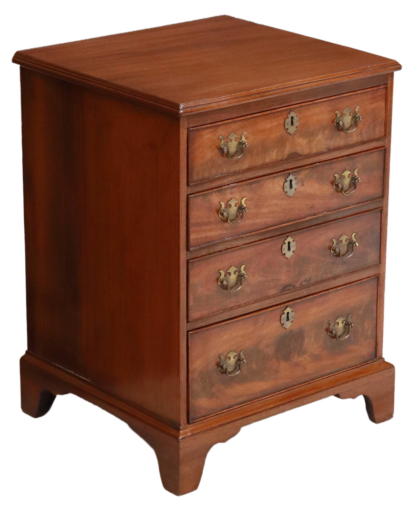PETITE GEORGIAN STYLE MAHOGANY CHEST/ NIGHTSTAND: Petite Georgian style mahogany chest / nightstand, early 20th c., case fitted with four graduated drawers, having gilt metal batwing pulls, rising on bracket feet, approx 26.5"h, 20"w, 18.25"d Start P