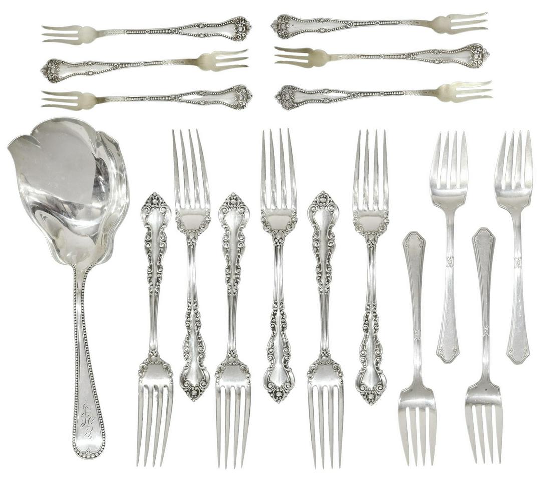 (17) AMERICAN STERLING SILVER FLATWARE, 18.77 OZT: (lot of 17) American sterling silver flatware, highlights include: (1) Gorham "Newcastle" salad serving spoon, monogrammed EHL, 9 1/8"l, (6) International "Warwick" forks, 7.25"l, (4) Towle "Lady Mary