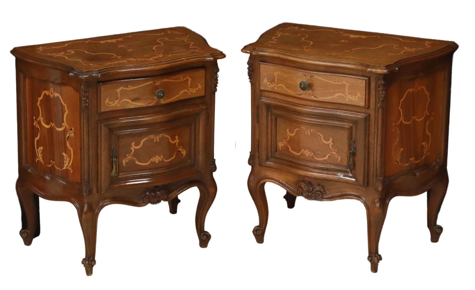 (2) ITALIAN MARQUETRY BEDSIDE CABINETS: (pair) Italian bedside cabinets, 20th c., shaped tops with trailing foliate marquetry inlay, fitted with single drawer, over cabinet door, carved rocaille apron, rising on cabriole legs, ending in who