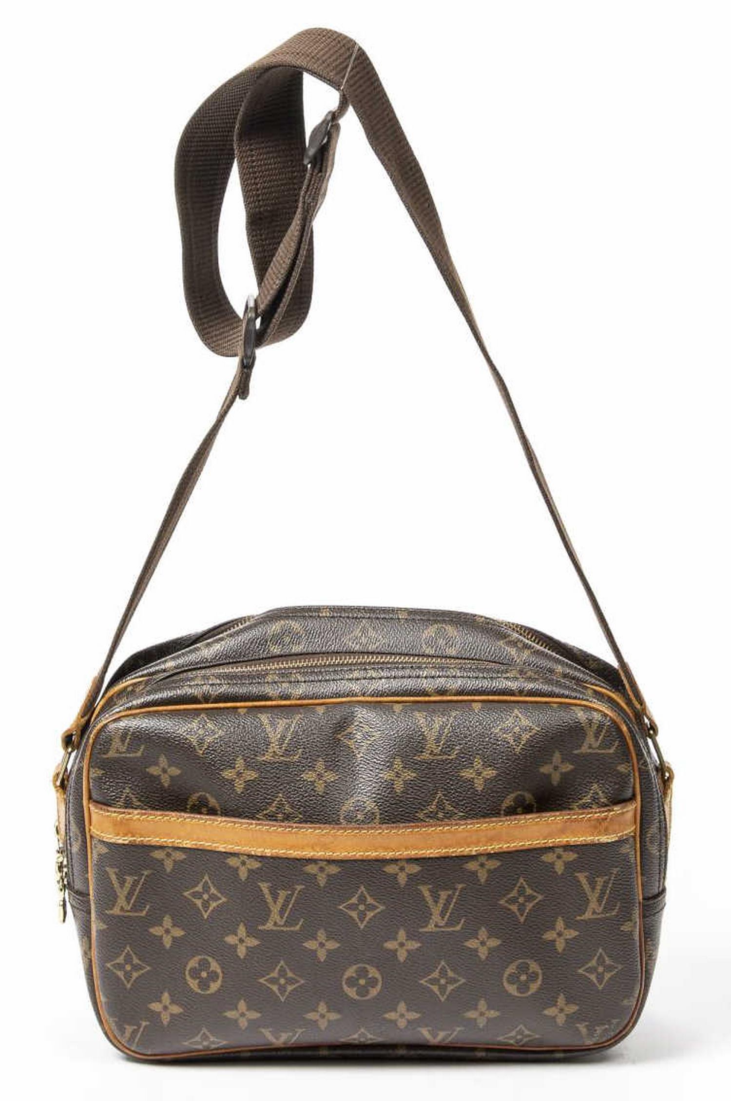 LOUIS VUITTON 'REPORTER' MONOGRAM CROSSBODY BAG (1 of 9)