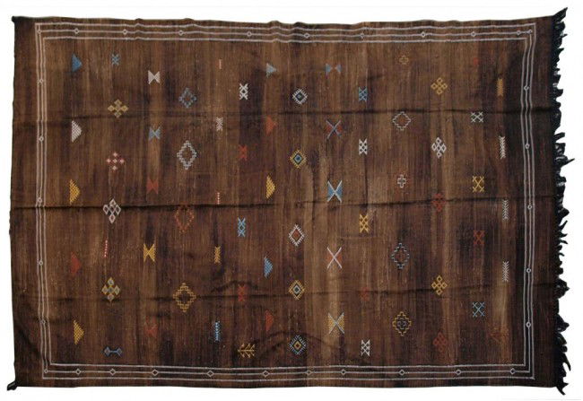 MOROCCAN HAND WOVEN KILIM RUG / WALL HANGING: Hand woven Moroccan kilim, suitable for wall hanging or floor use, 9'8"l, 5'8"w, 10.25lbs Start Price: 100