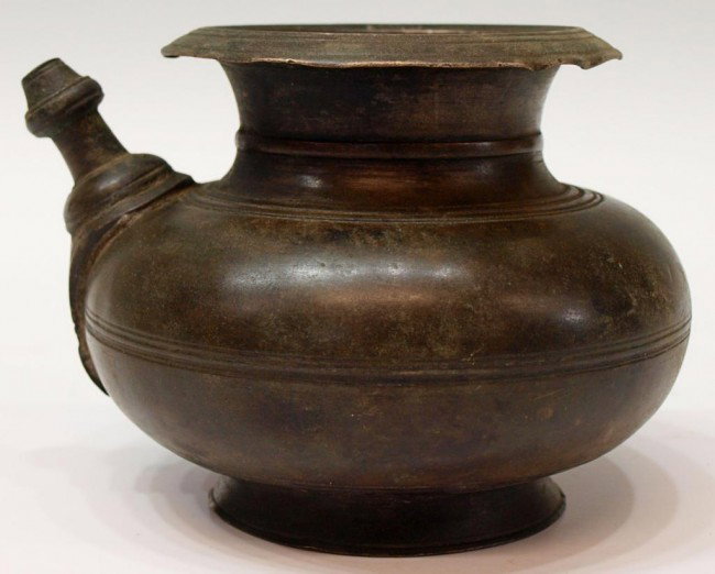 15TH / 16TH C ISLAMIC BRONZE VESSEL: Islamic Bronze vessel, North India, 15th/16th c., squat body with a short spout, some loss to rim/foot, 5"h, 6"w, 2.75lbs **Reference: "Gold , Silver and Bronze from Mughal India", by Marc Zebrowski, 