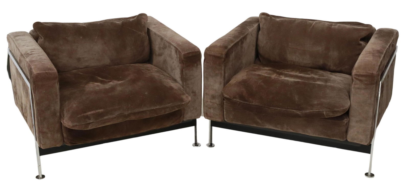 (2) ROBERT HAUSSMANN (B.1931) RH 302 LOUNGE CHAIRS (1 of 5)