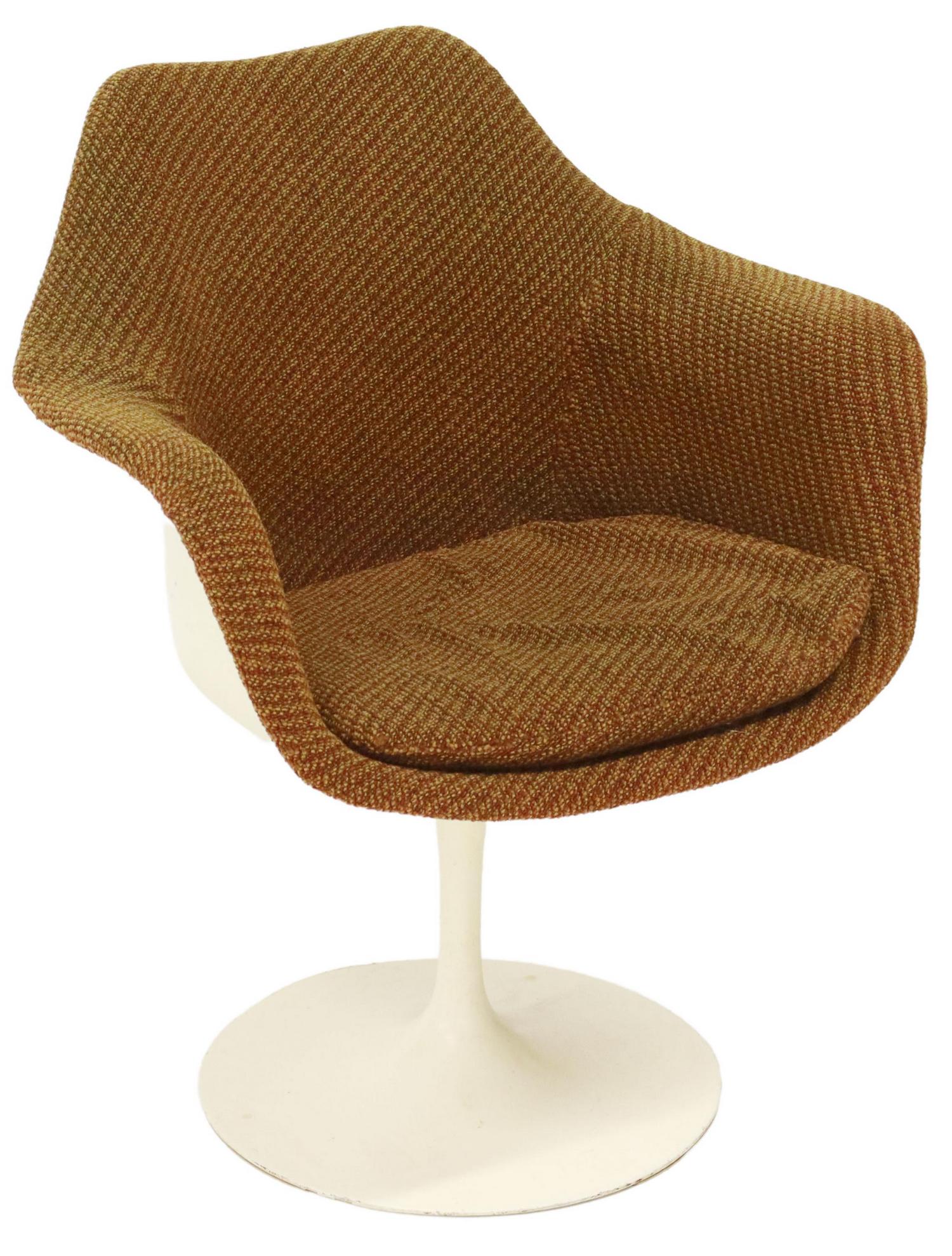 EERO SAARINEN (D.1961) KNOLL (ATTR) TULIP ARMCHAIR (1 of 3)