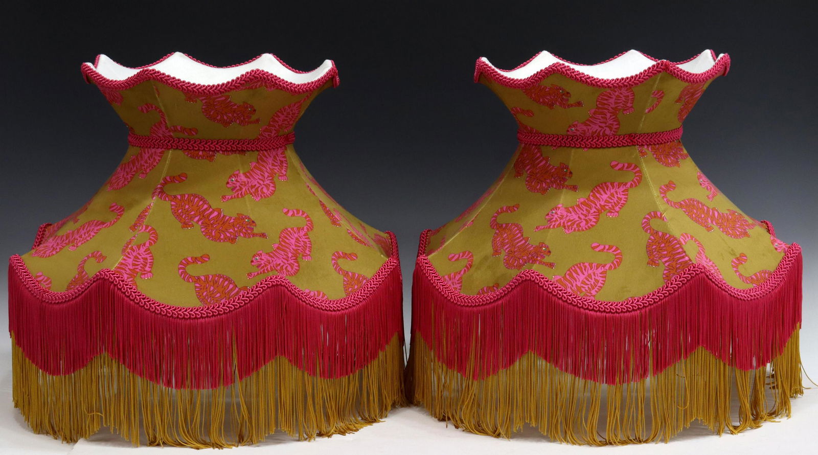 (2) ABIGALE HARDIE PSYCHEDELIC TIGERS LAMP SHADES (1 of 4)