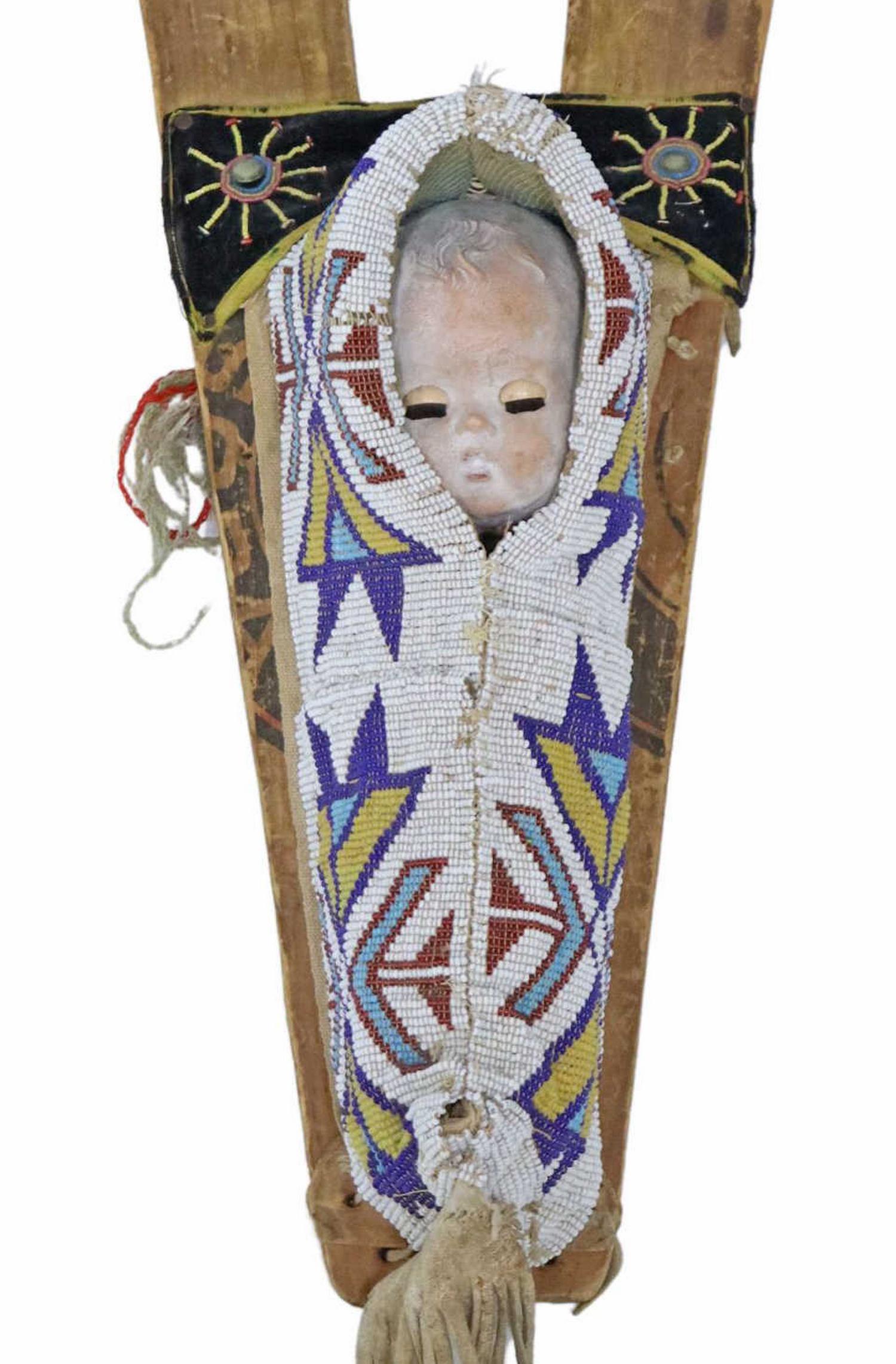 SOUTHERN PLAINS LOOM BEADED TOY CRADLE (1 of 4)