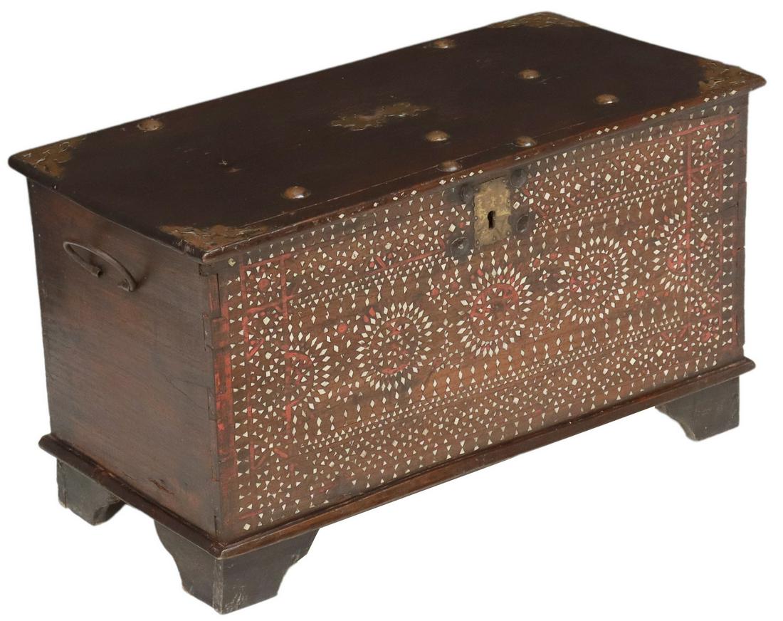 SHELL-INLAID HARDWOOD CHEST STORAGE TRUNK (1 of 6)