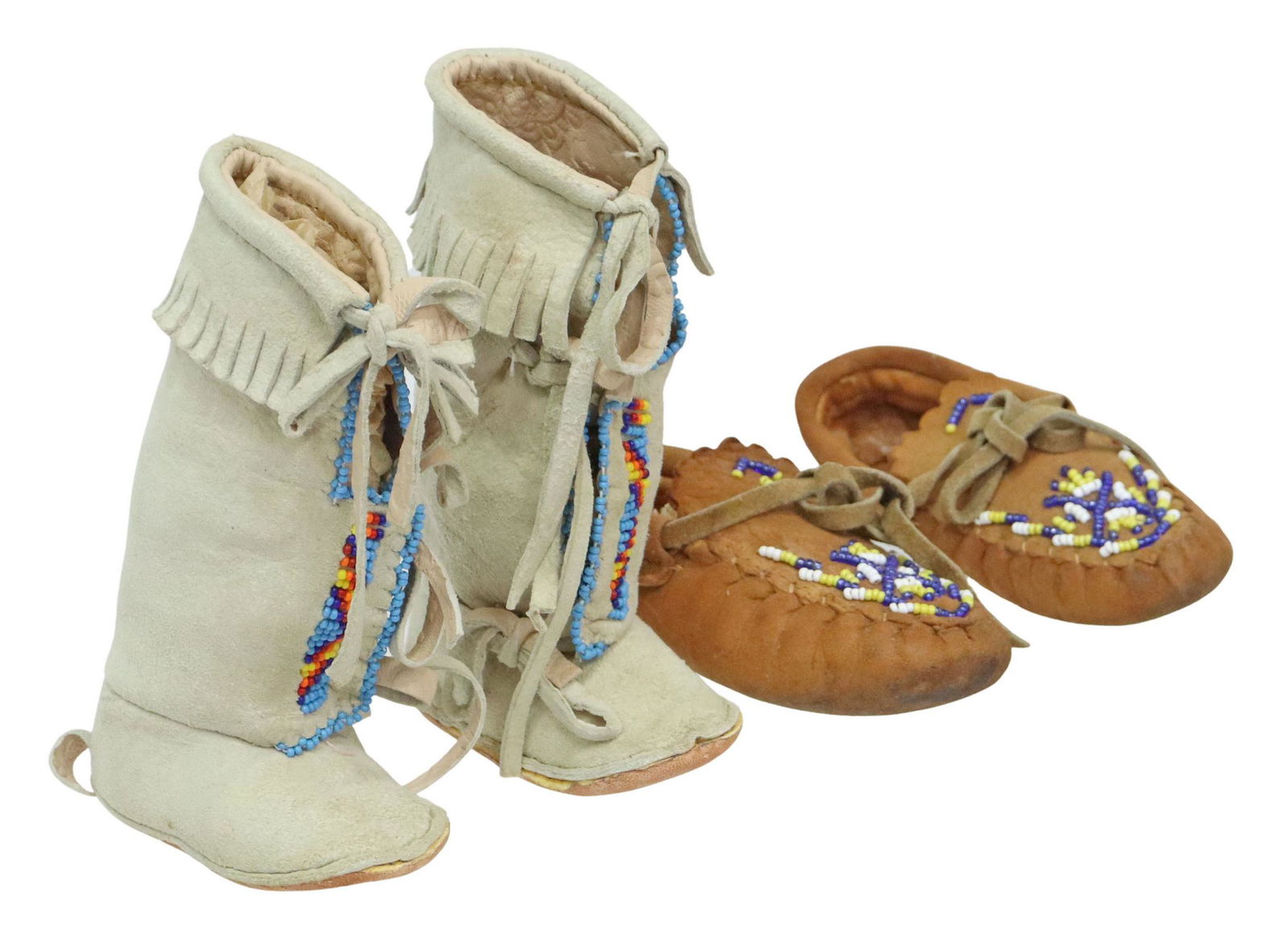 (4) NATIVE AMERICAN STYLE CHILD'S BEADED MOCCASINS (1 of 5)